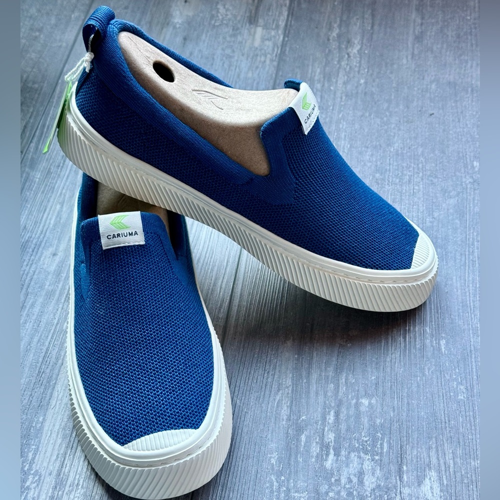 Cariuma ibi slip on knit sneaker mineral blue size 5/6.5